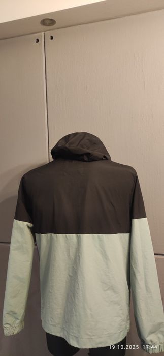Kurtka przeciwdeszczowa pull& bear r.m