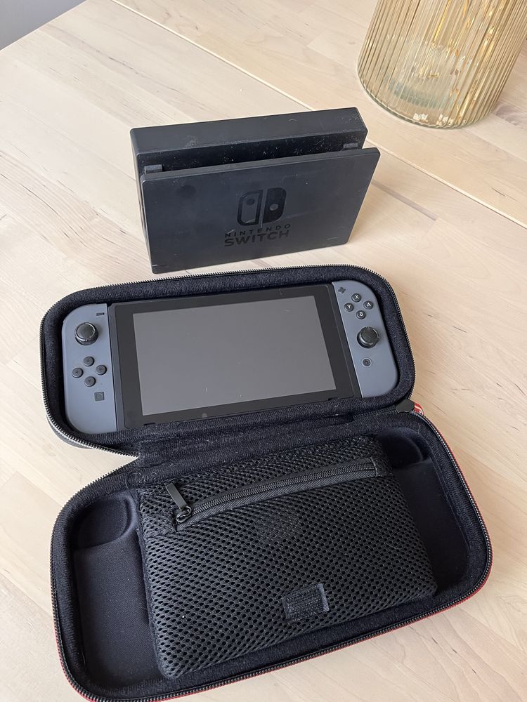 Nintendo Switch com consola