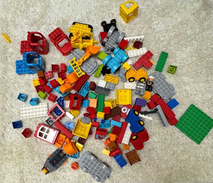 Lego duplo одним лотом , різні кубики
