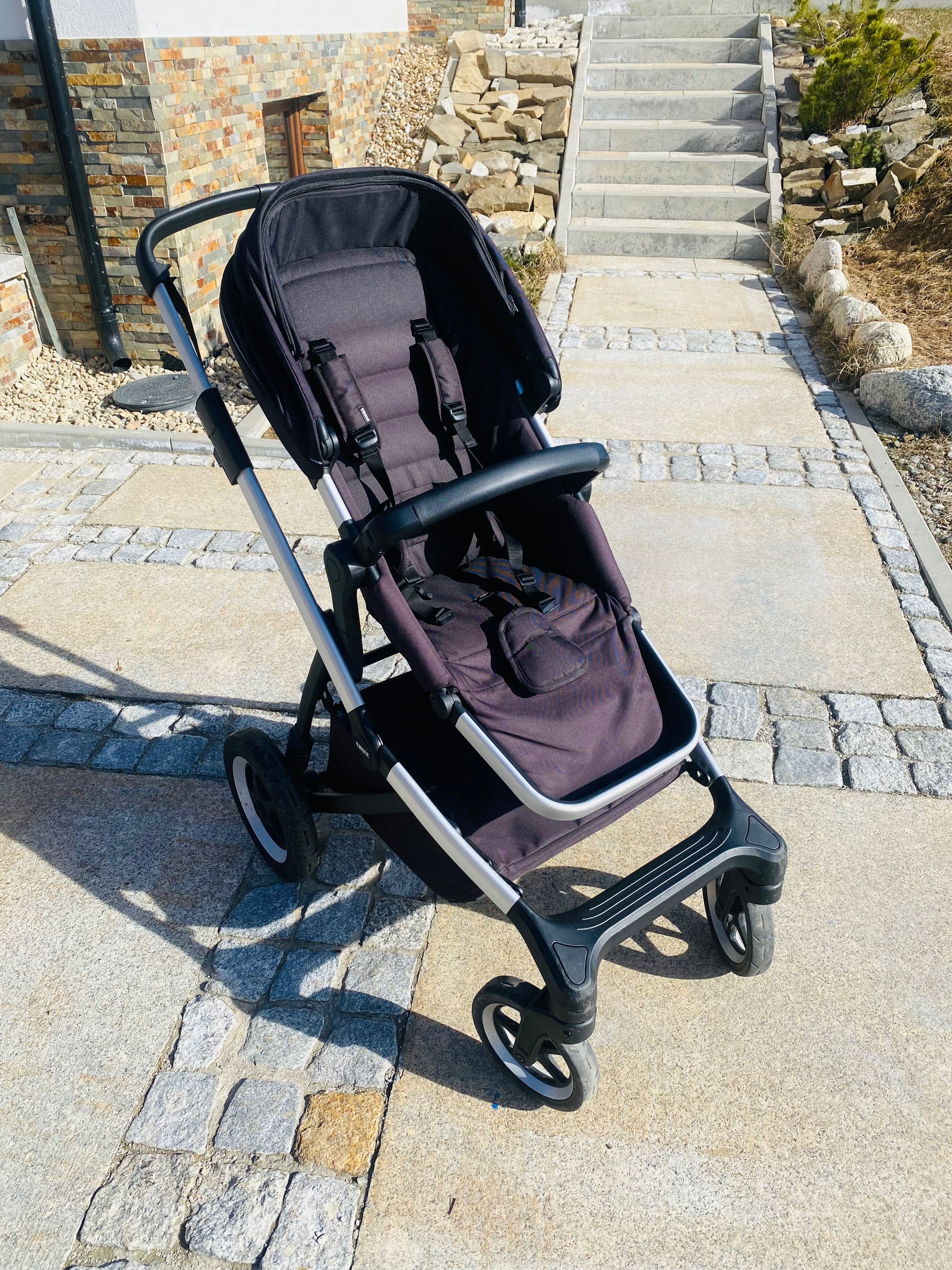 Wózek spacerowy Thule Sleek Aluminum/Midnight Black