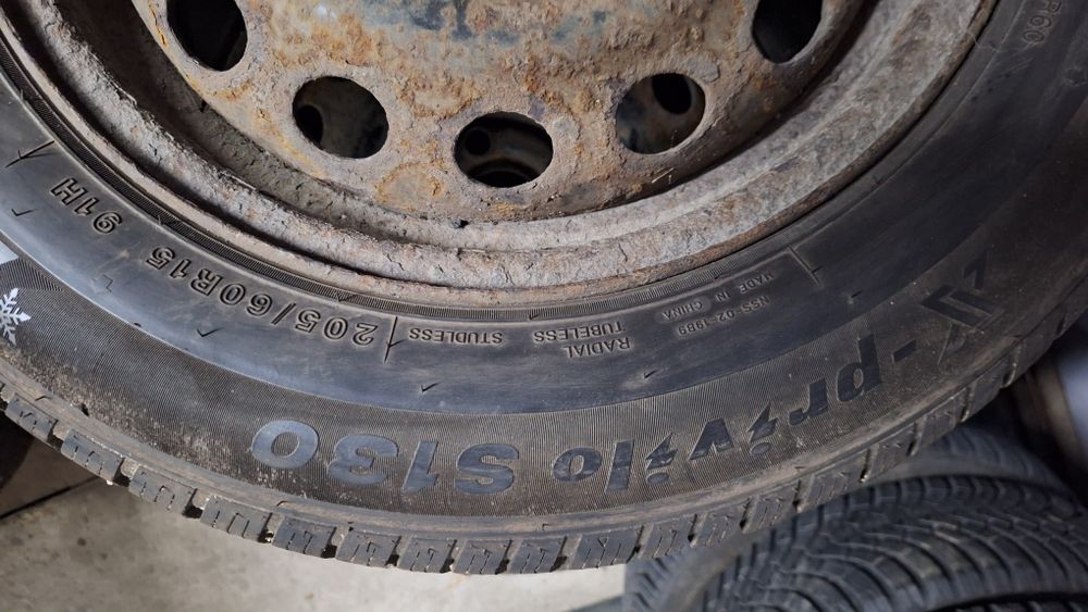 Opony zimowe Tracmax X- privillo S-130   205 60 R15. 2023r