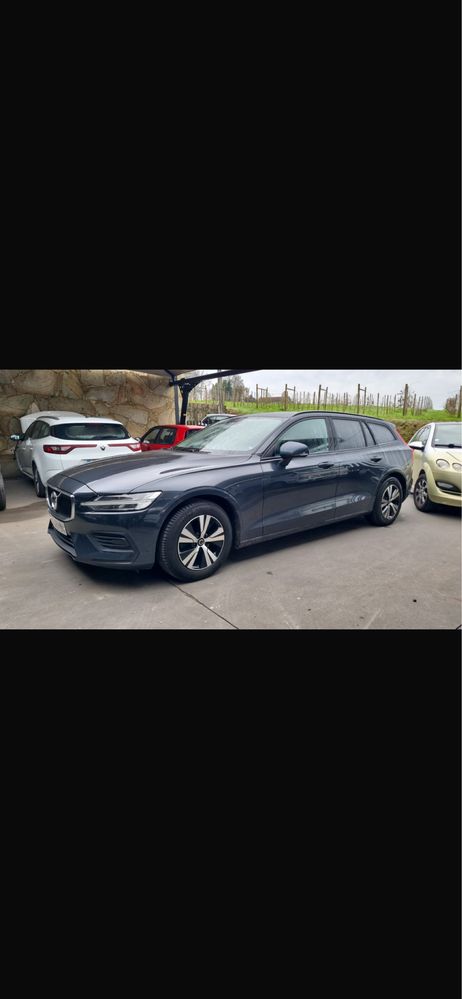 Volvo v60 cinza