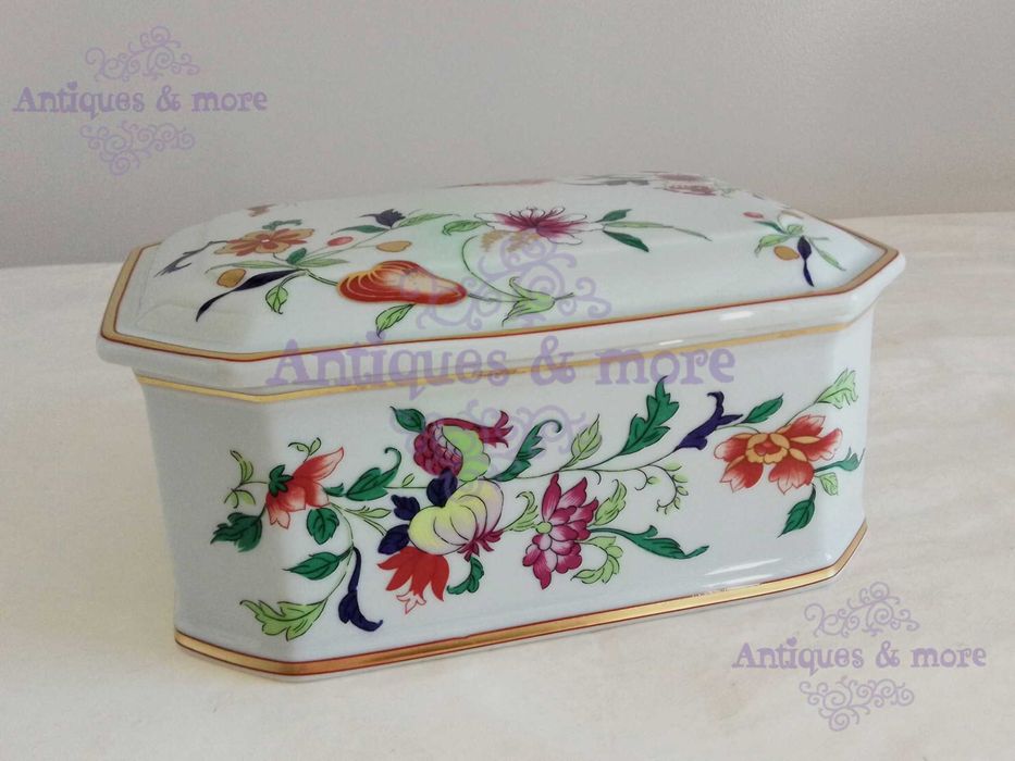 Caixa retangular de porcelana, Coleção Samatra, Vista Alegre.