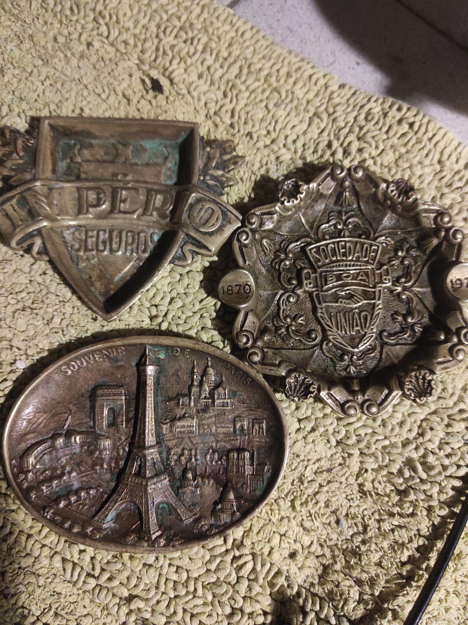 Cinzeiros de bronze