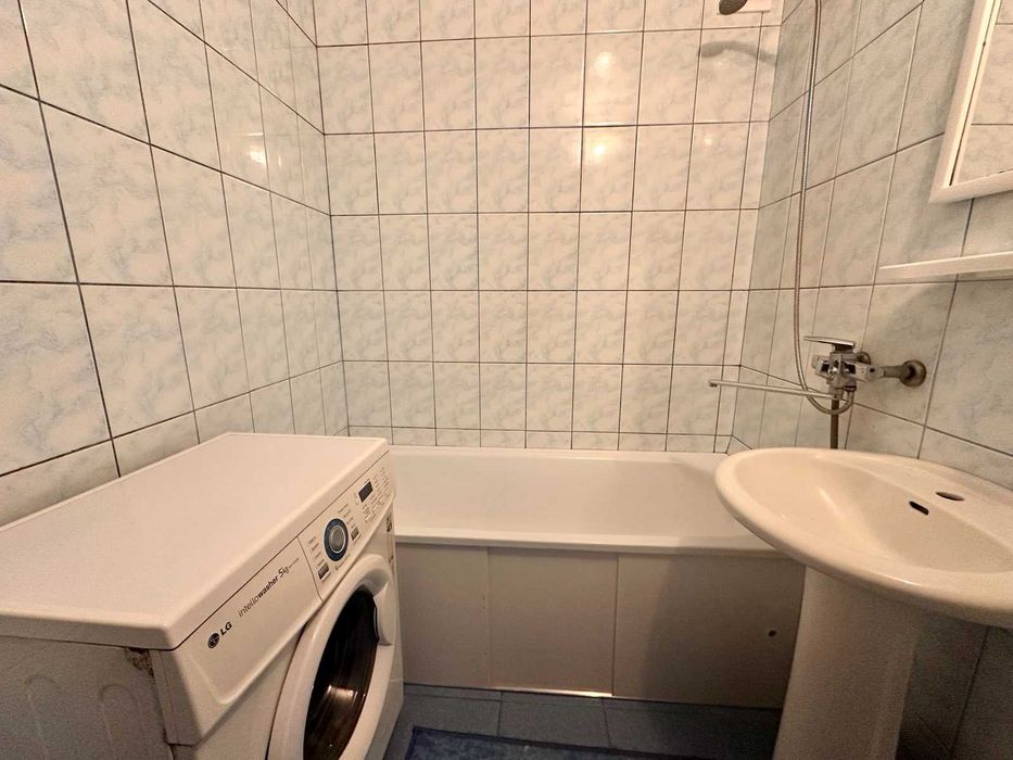 Продам двокімнатну квартиру