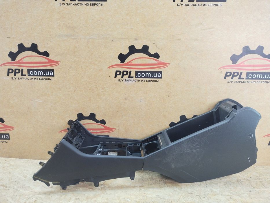 Skoda Superb III 2015- подлокотник консоль центральная 3V1863241G