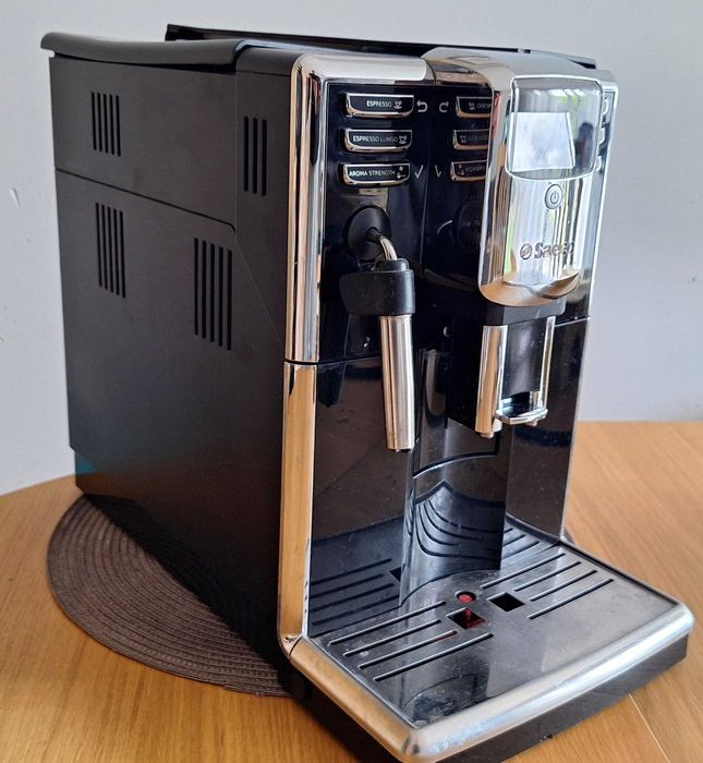 Ekspres do kawy Saeco Incanto HD8911 / 09