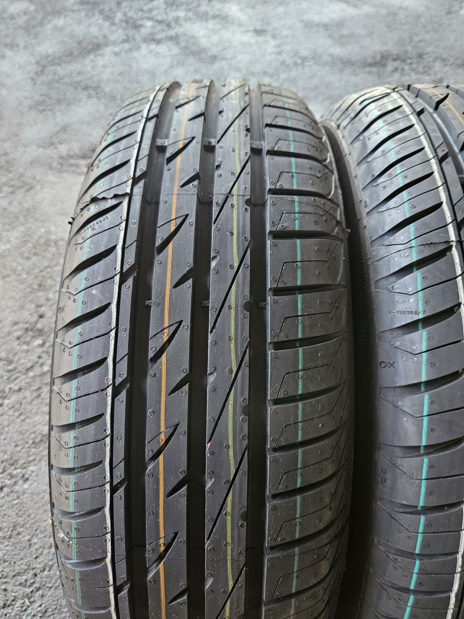 Nowy Kpl Opon Letnich Platin RP320 Summer 195.65.15 91H Rok 2024