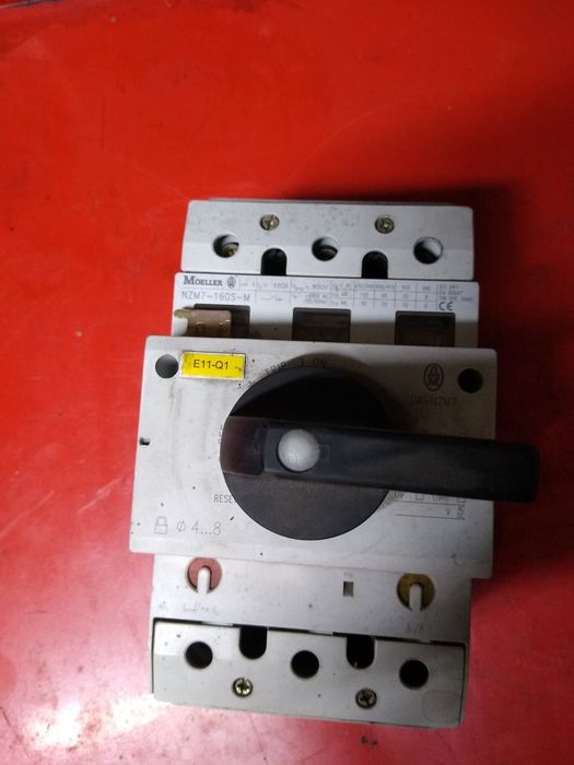 Włącznik trójfazowy moeller