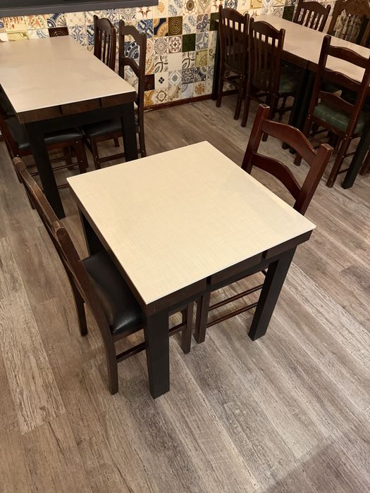 Conjunto Mesa + 2 Cadeiras – ótimo estado – 50€ (ou separado)