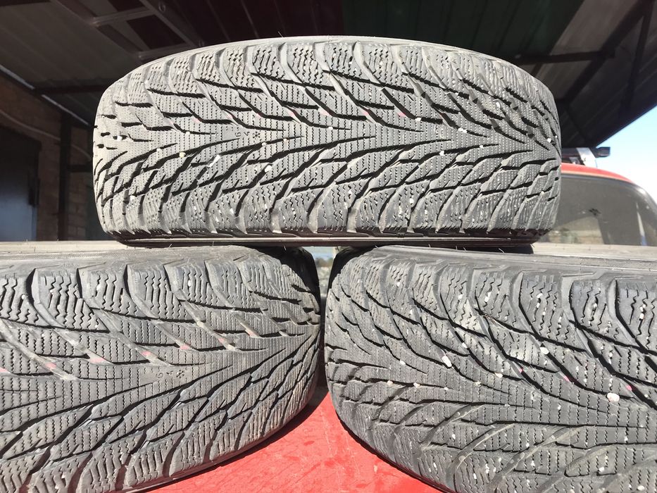 Шини nokian 1шт.