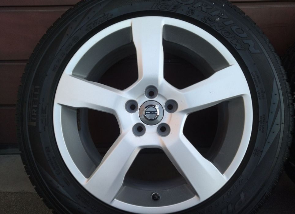 Koła ZIMOWE R18 5x108 VOLVO XC60 XC70 235/60R18 ET55 8jx18 R-design XC