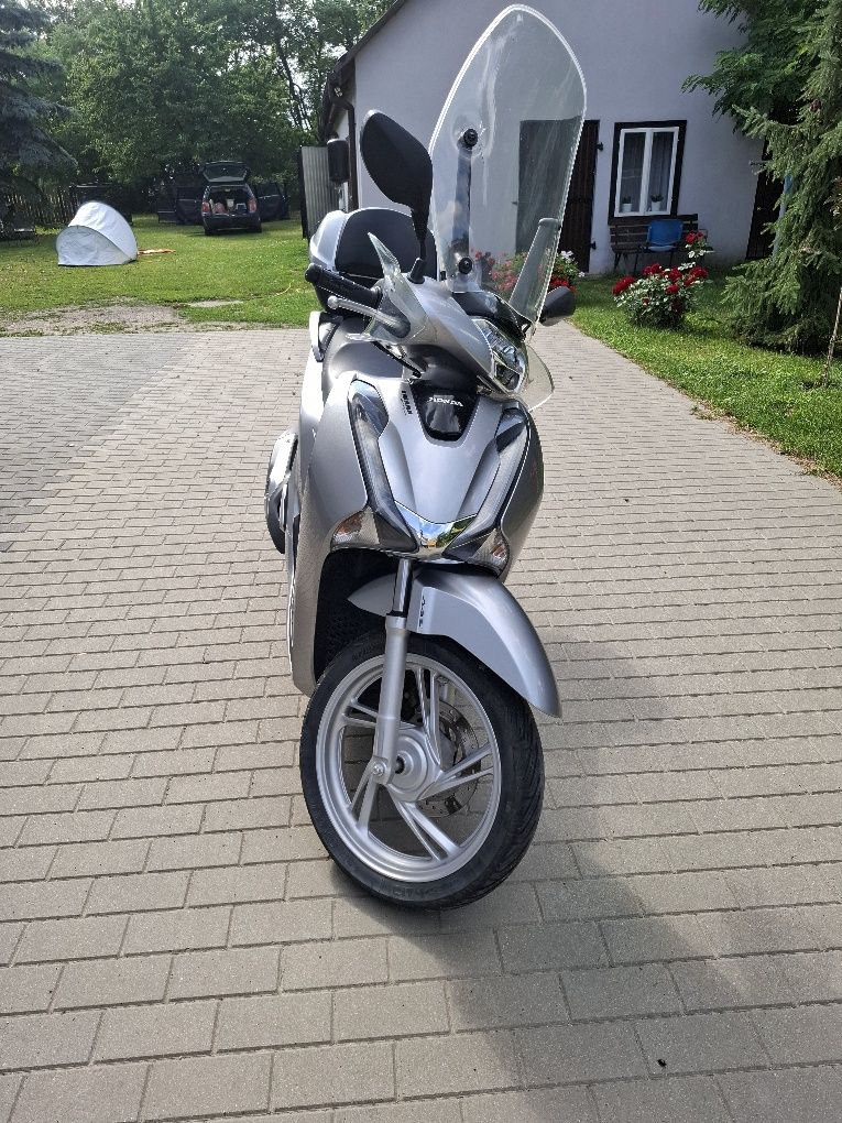 Skuter Honda SH125i