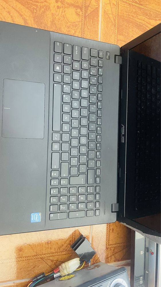 computador portatil asus