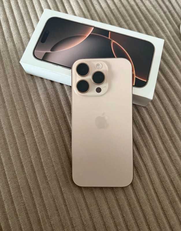 iPhone 16 Pro Smartfon Apple 256GB Pamięci Pustynny Tytan 100% Baterii
