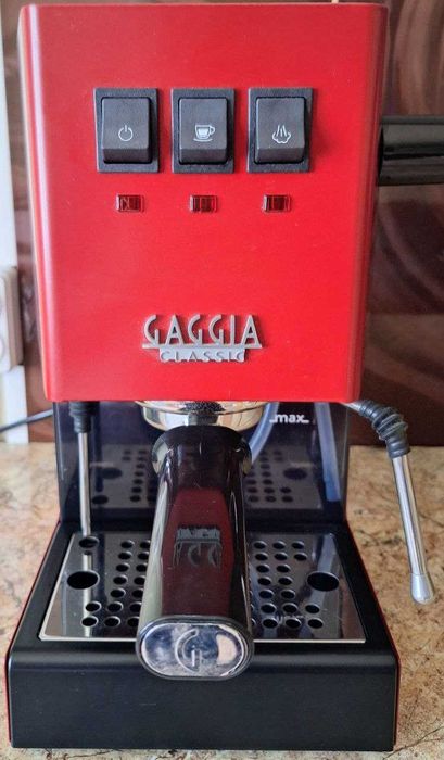 Ріжкова кавоварка еспресо Gaggia Classic Evo Red