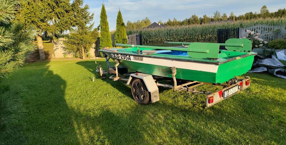 Łódka / Motorówka + zarejestrowana przyczepa