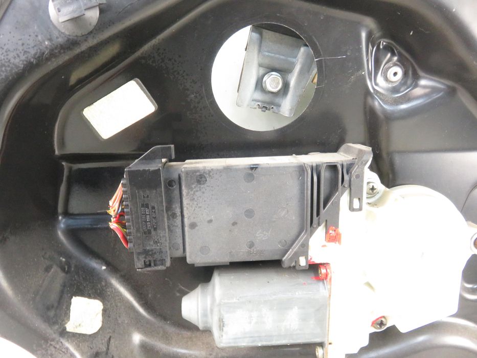 Podnośnik Szyby Prawy Przedni Seat Toledo II