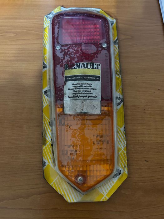 Renault 4l e 5 faróis