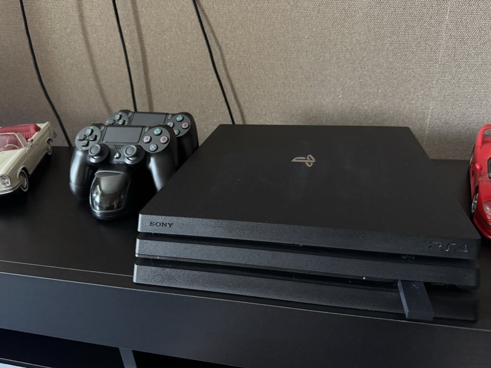 Sony Plastytion 4 Pro