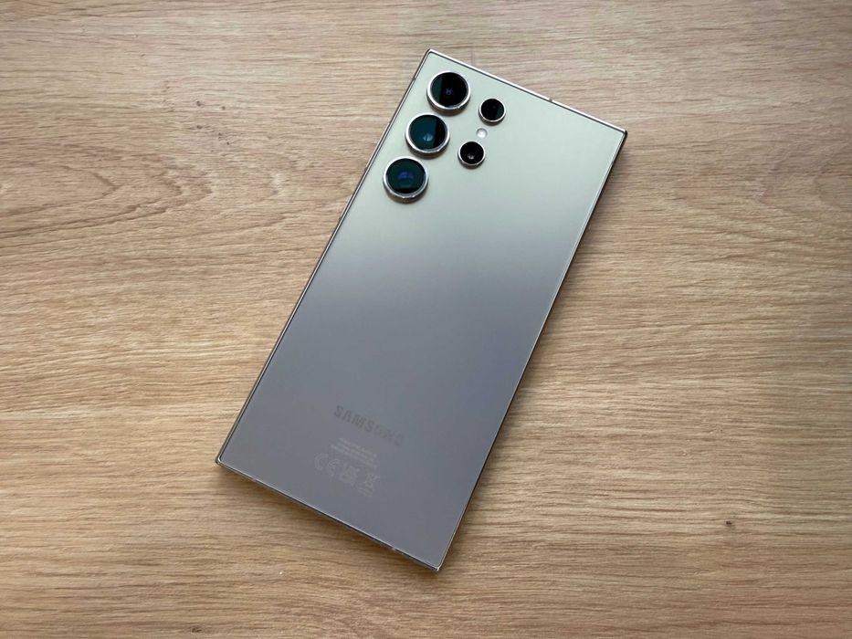 Telefon Samsung Galaxy S24 Ultra 256 GB / 12 GB RAM + GW 12 msc