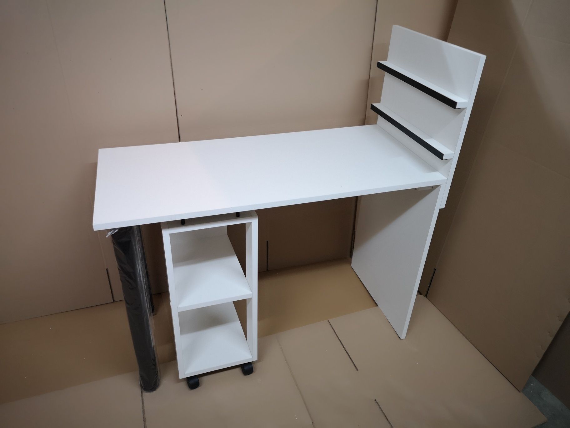 Stolik kosmetyczny do manicure nail table na hybrydy