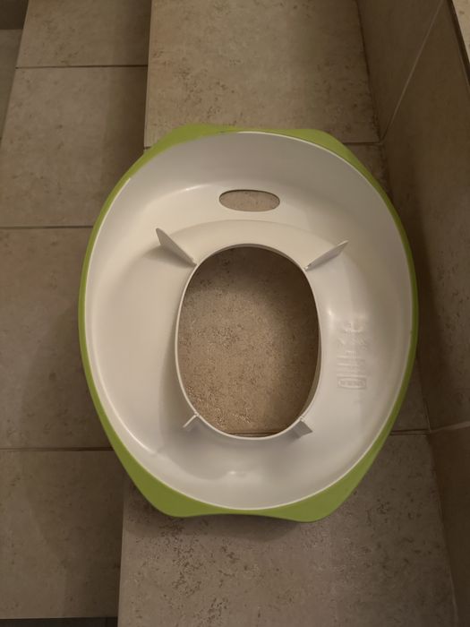 Redutor de sanita criança