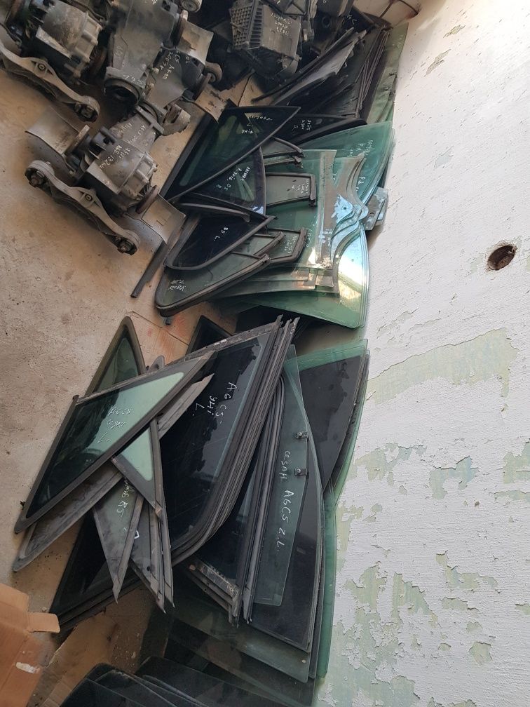 Скло заднє,стікло зад седан  Audi a6 c5,Audi a4 b5, a8 d2, passat b5