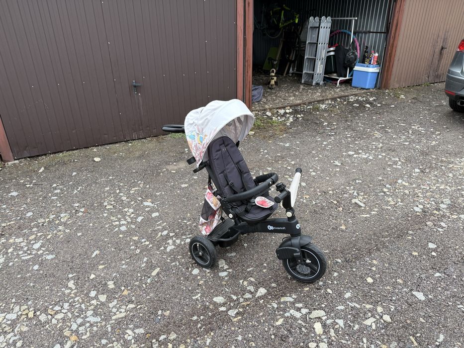 Kinderkraft EasyTwist - trójkołowy rowerek z obrotowym siedziskiem