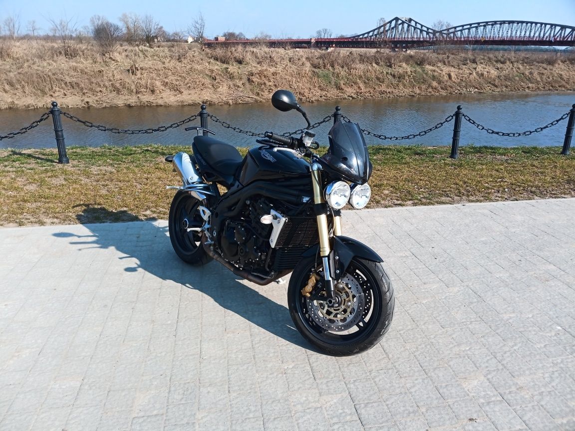 Triumph speed triple 1050