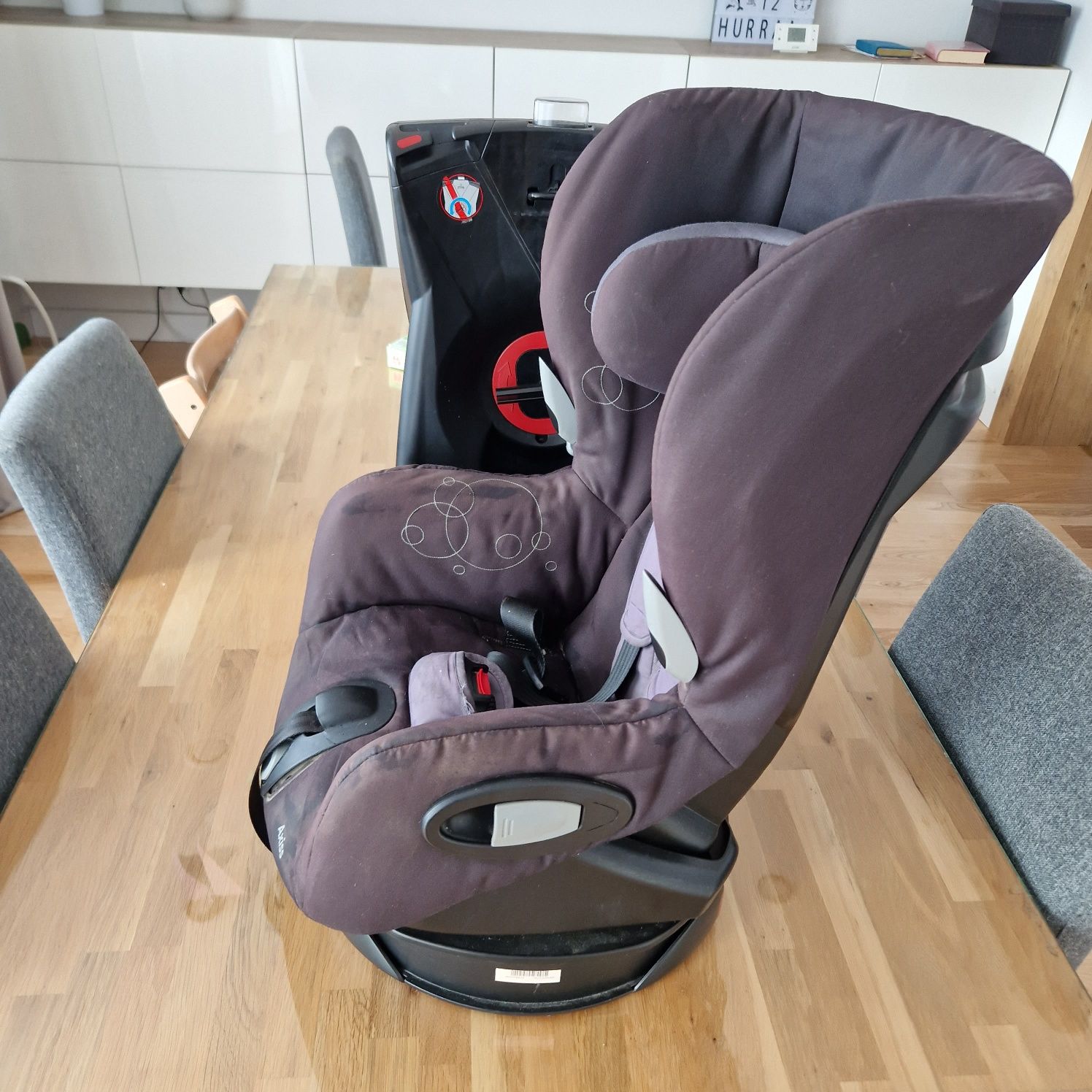 Maxi Cosi Axiss 9 - 18 kg + pokrowiec