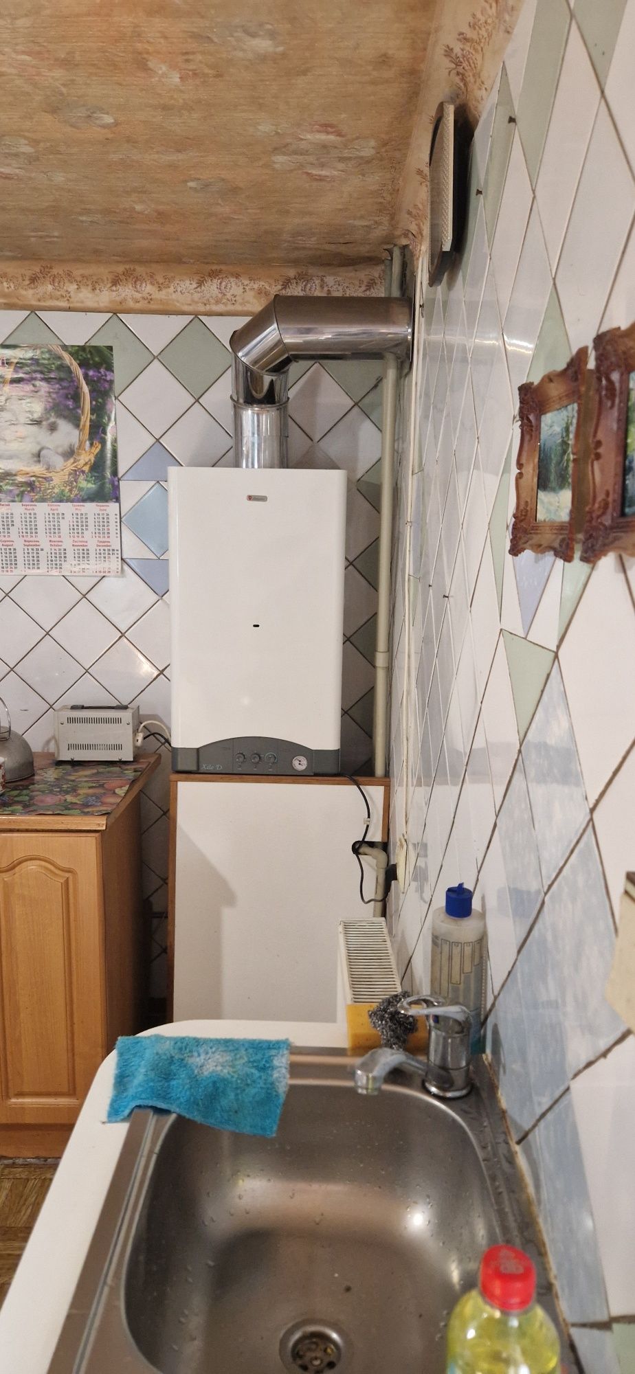 Продам  полдома на ул Діамантовой