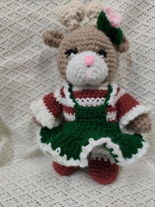 Вязаные игрушки ждут своих друзей