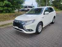 Mitsubishi Outlander Plag in hybrid /4X4/Kamera /Grzane siedzenia/Szwajcaria /opłacony