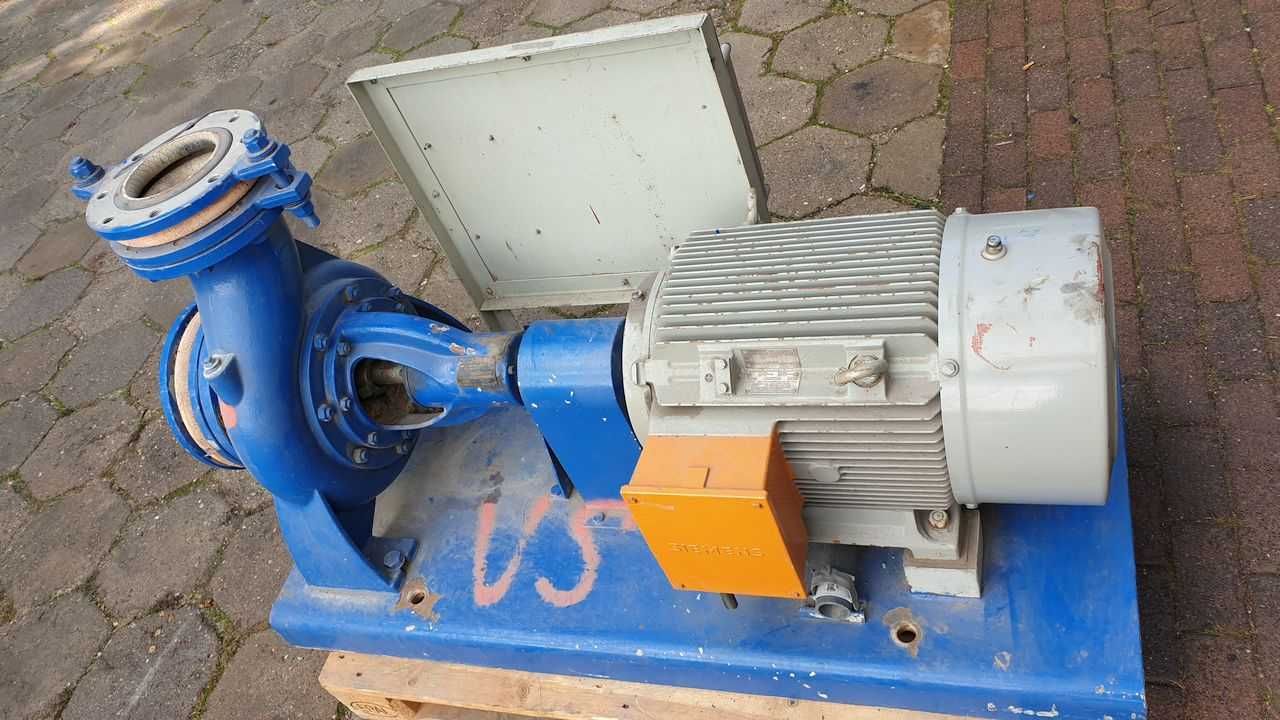 Pompa przemysłowa -  śrubowa ślimakowa do wody używana 336m3/h