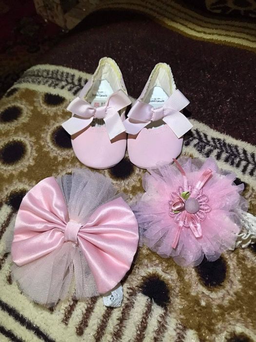 Продам сукню на рочок,платье на годик.