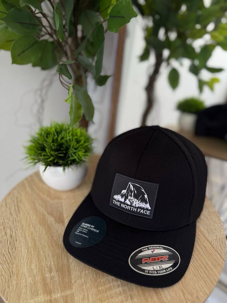 Оригінал кепка The North Face Truckee Trucker