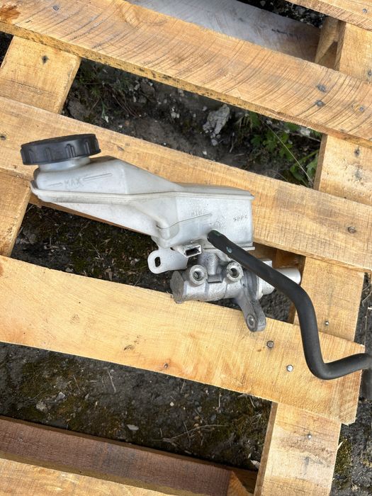 Бачок омивача бачок головного тормозного циліндра розширювальний бачок