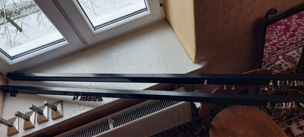 Dwa podwojne czarne karnisze PRL 170 cm każdy