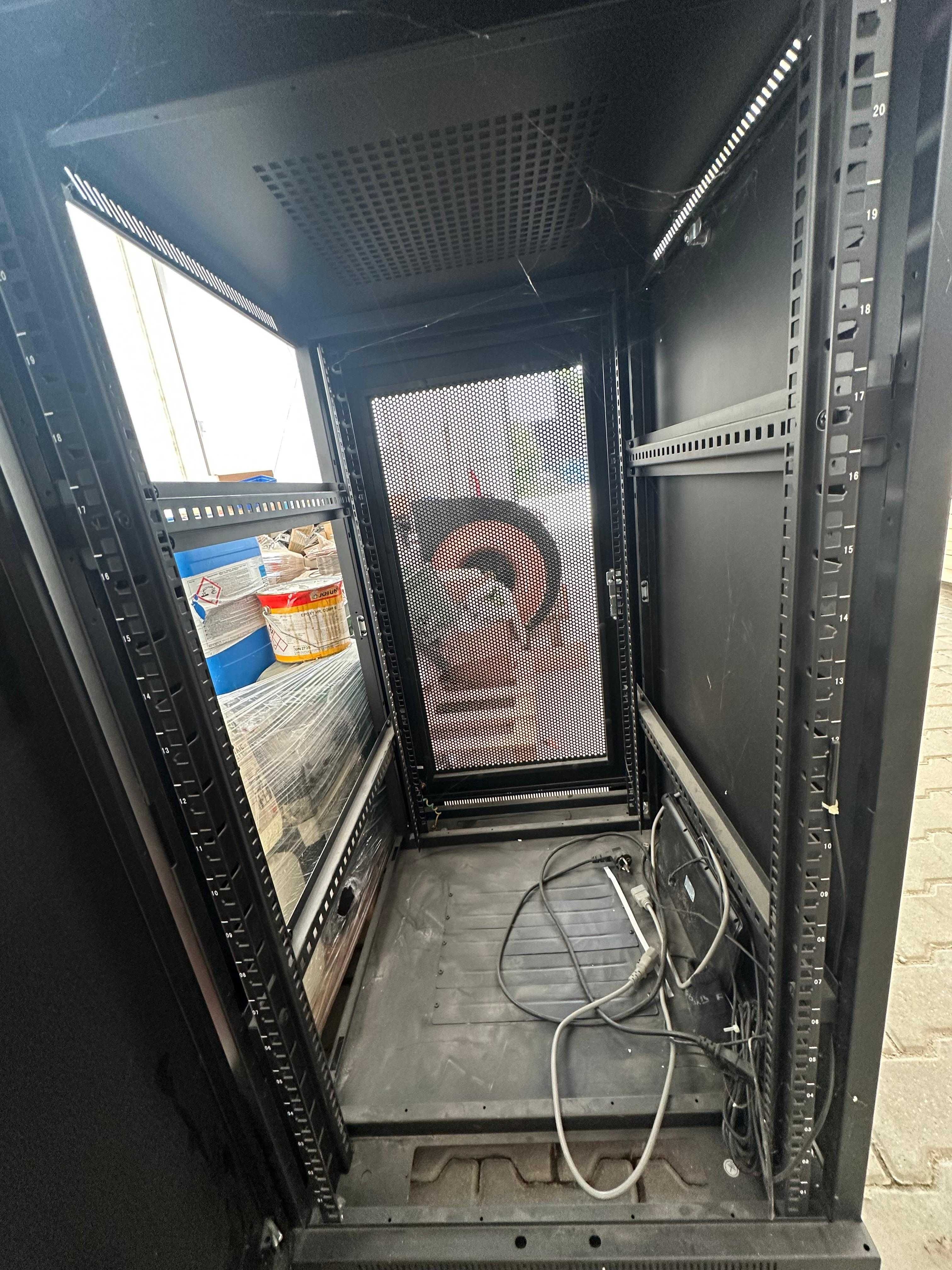 Szafa serwerowa RACK SYSTEMS