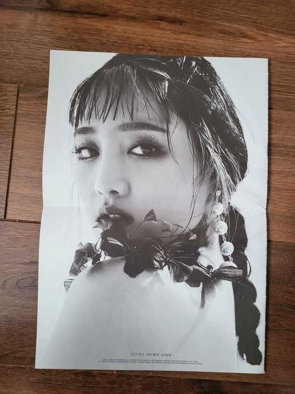 Minnie I trust (g)i-dle kpop plakat photobook