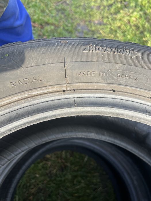 Зимові шини 205/55/R16 продається комплектом