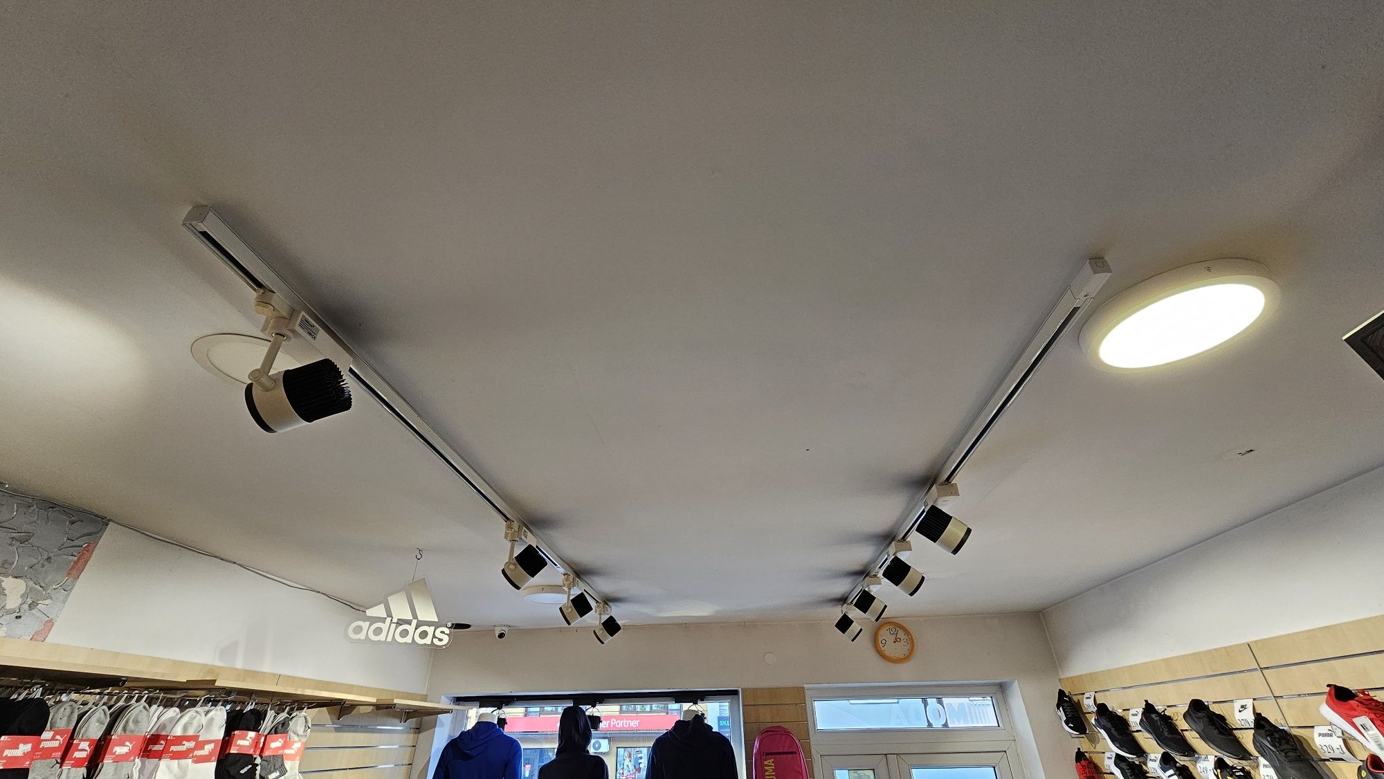Oświetlenie sklepowe halogenowe led  komplet