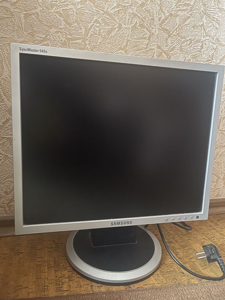 Монитор samsung хорошее состояние