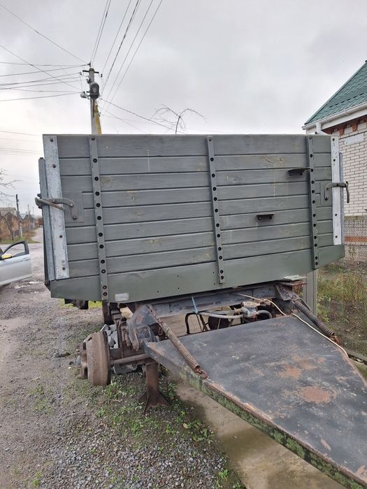 Продам причеп зил 130