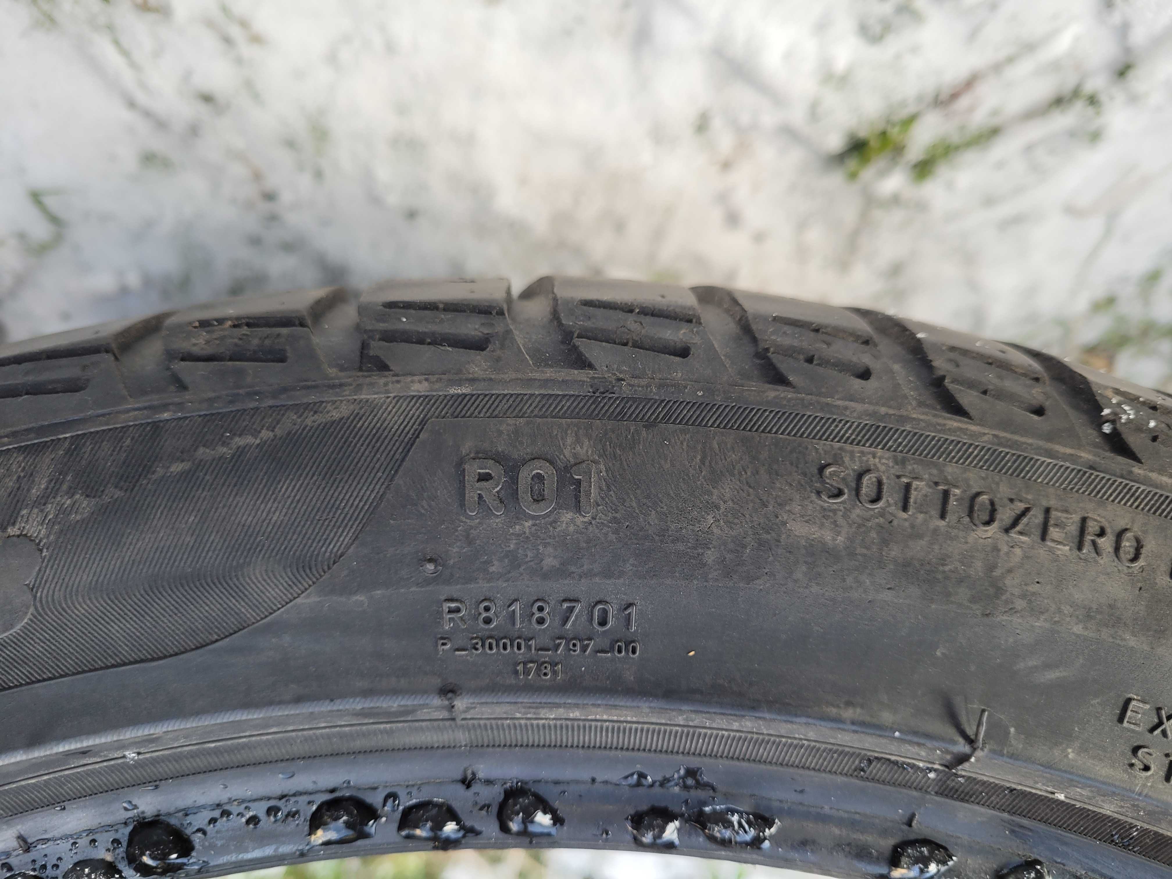 Zima Opony Pirelli SottoZero 3 255/40 19