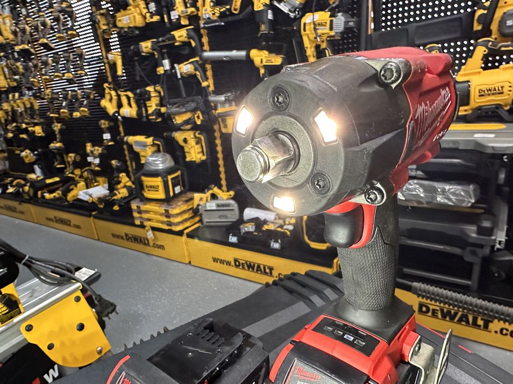 Безщітковий акумуляторний імпульсний гайкокрут Milwaukee m18 fmtiw2f12