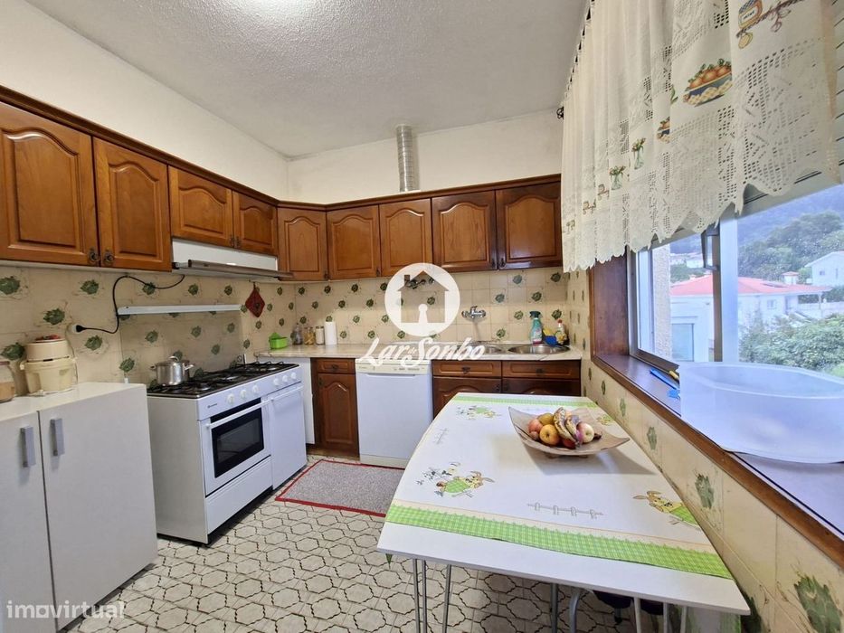 Andar Moradia T3 com Garagem Fechada em Couto (S. Miguel), Sto. Tirso