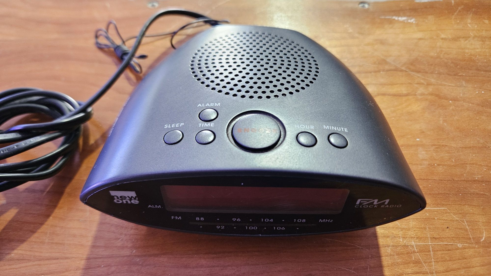 New One Alarm Clock Radio CR100B