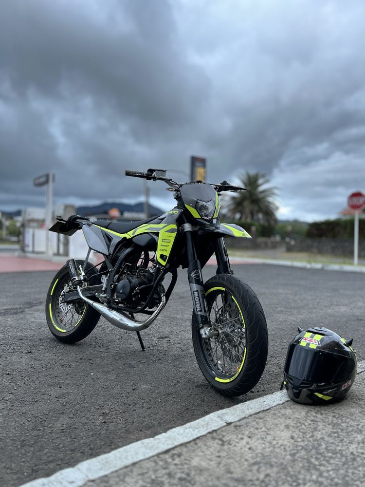 Vendo ou troco sherco 70cc